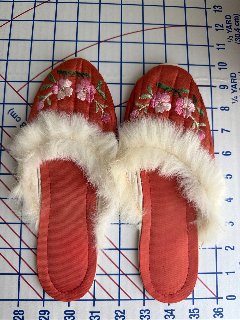 Vintage 1950s Embroidered Satin Boudoir Slippers White Fur Trim Coral Pink